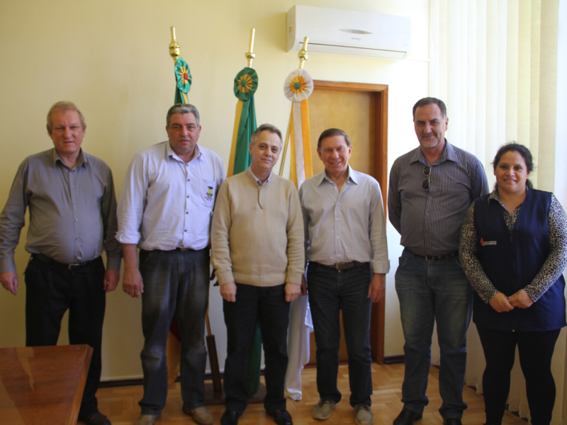 EXECUTIVO RECEBE VISITA DO SECRETÁRIO ESTADUAL DE MICROCRÉDITO